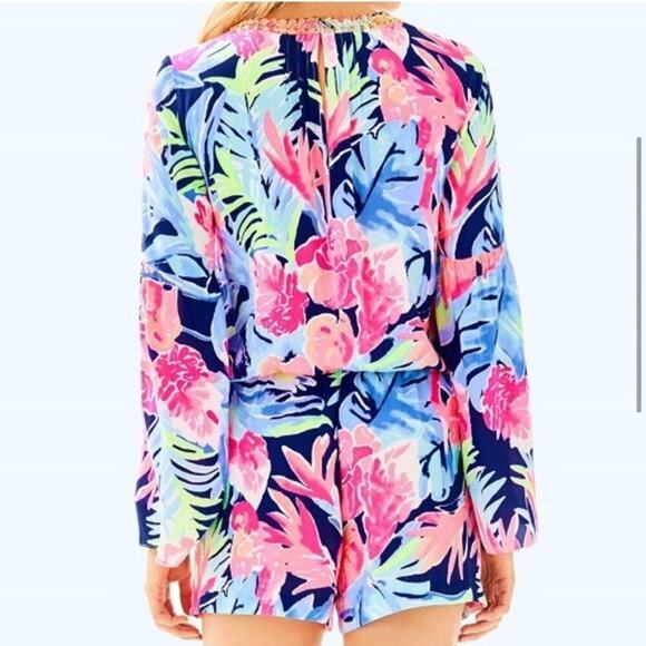 Lilly Pulitzer Ariele Romper High Tide Navy Tropicolada Floral Print‎ Size XS - Picture 2 of 12